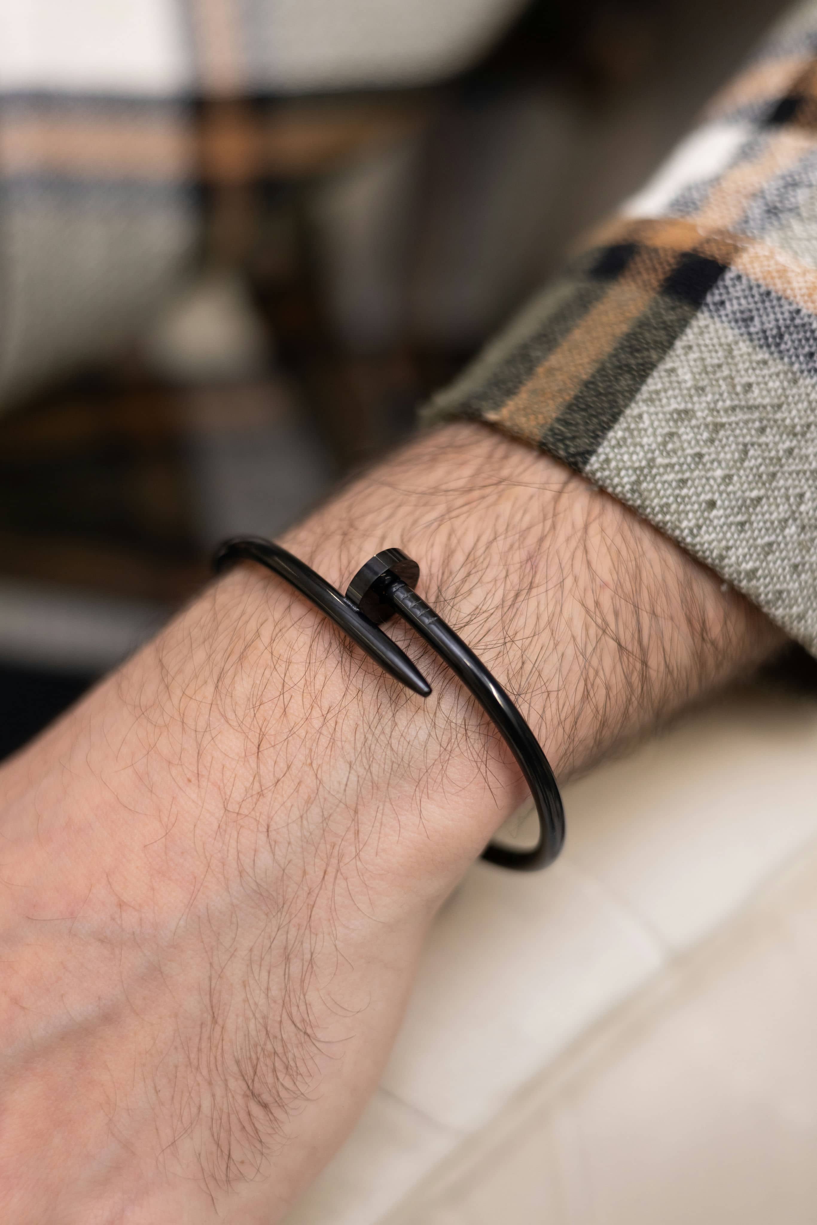 Bangle Black Nail