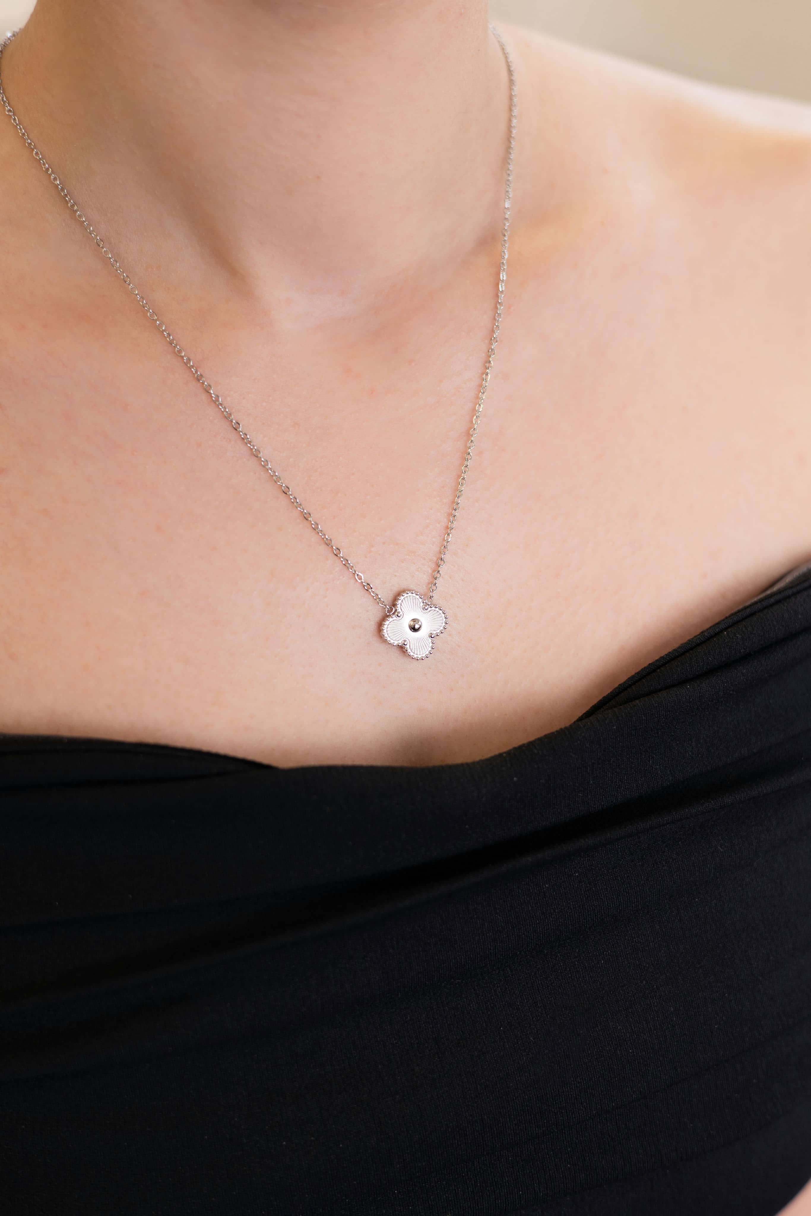 Necklace Single Bloom