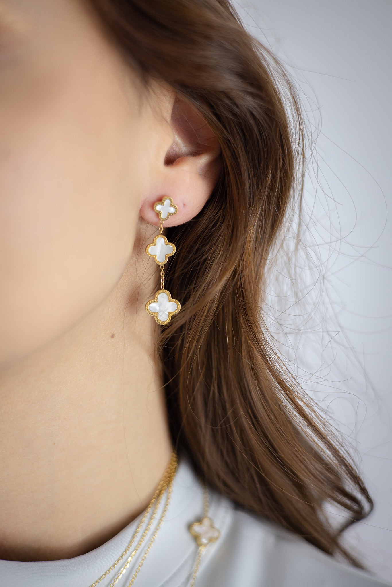 Earrings White & Green Tripple Clover